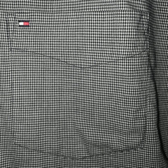 Tommy Hilfiger Men's Dress Shirt - Picture 3 of 4